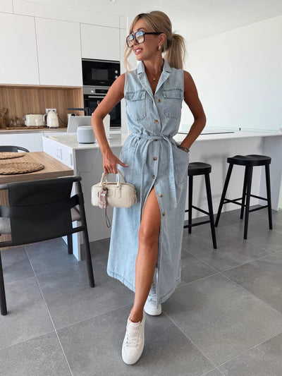 Léna TM™ dévoile sa robe en jean parfaite pour l’été