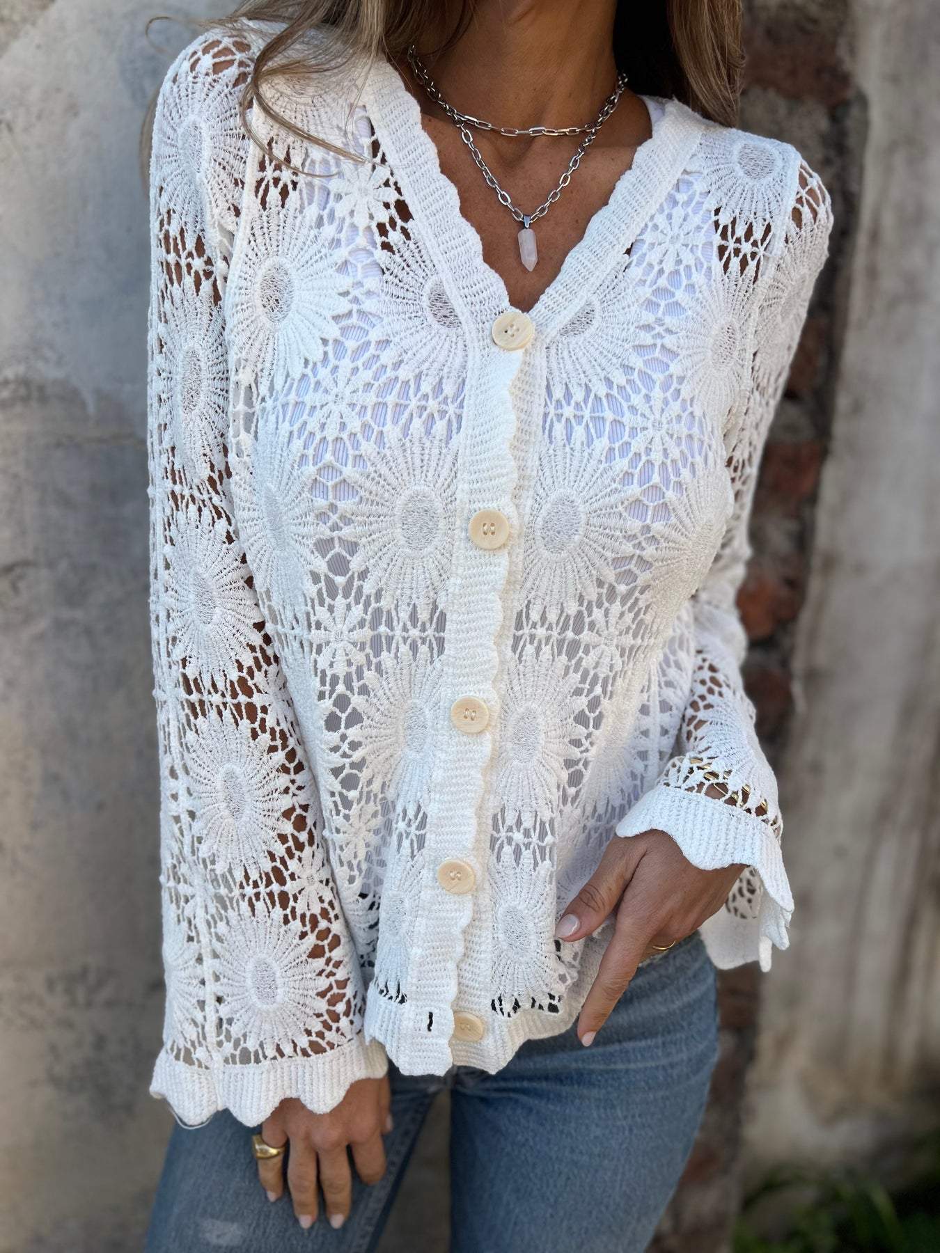 Chelse | Hollow Out Tops