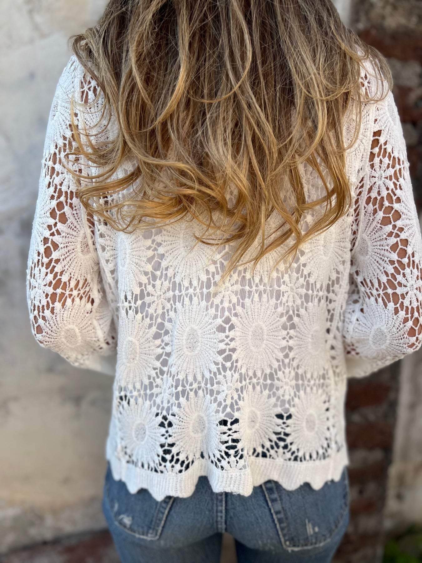 Chelse | Hollow Out Tops