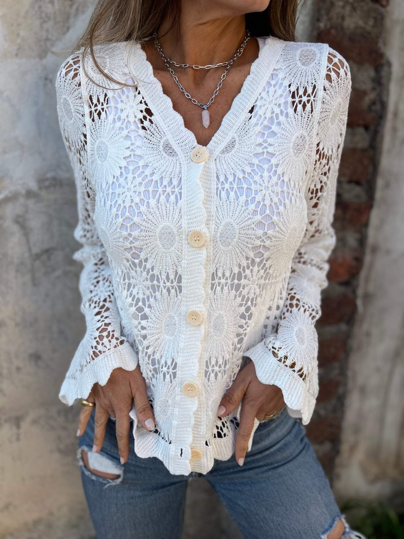 Chelse | Hollow Out Tops